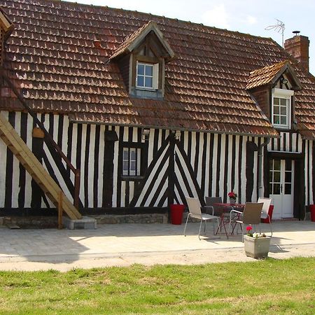 Bed and Breakfast Le Vieux Castel Goustranville Экстерьер фото