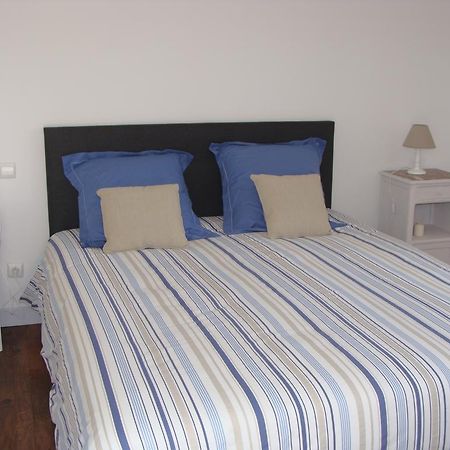 Bed and Breakfast Le Vieux Castel Goustranville Экстерьер фото
