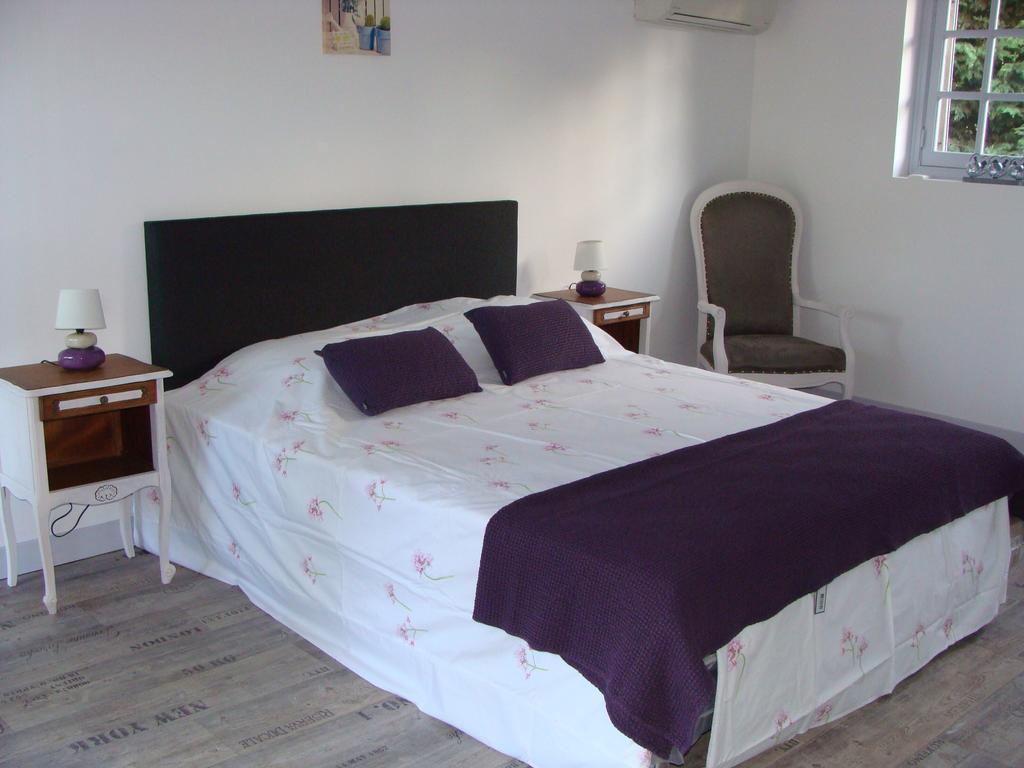 Bed and Breakfast Le Vieux Castel Goustranville Номер фото