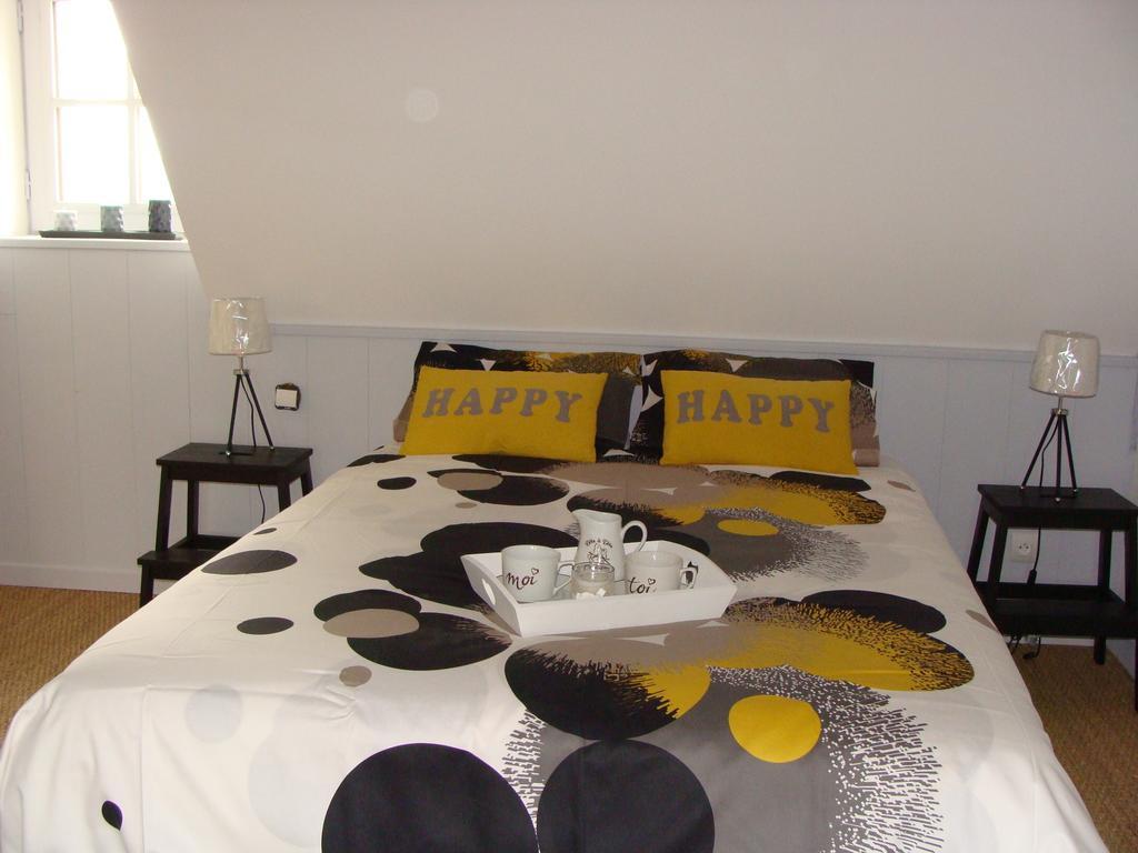 Bed and Breakfast Le Vieux Castel Goustranville Номер фото