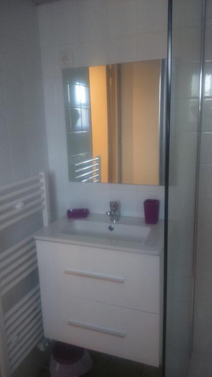 Bed and Breakfast Le Vieux Castel Goustranville Экстерьер фото